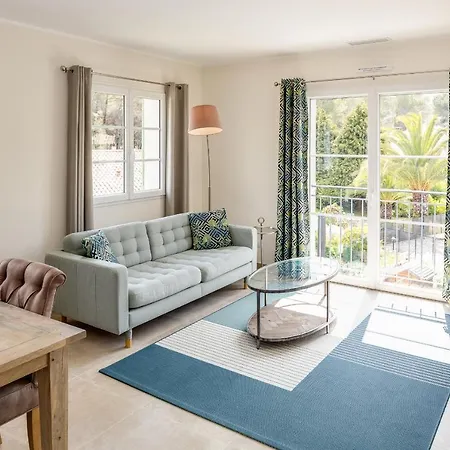 Luxurious And Spacious Apartment In The Heart Of The Cote D'Azur Roquefort-les-Pins Exterior photo