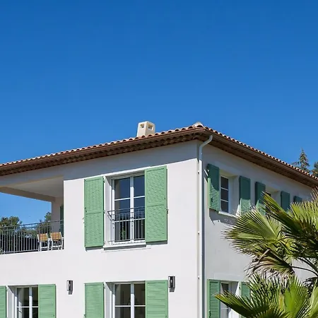 Luxurious And Spacious Apartment In The Heart Of The Cote D'Azur Roquefort-les-Pins Exterior photo